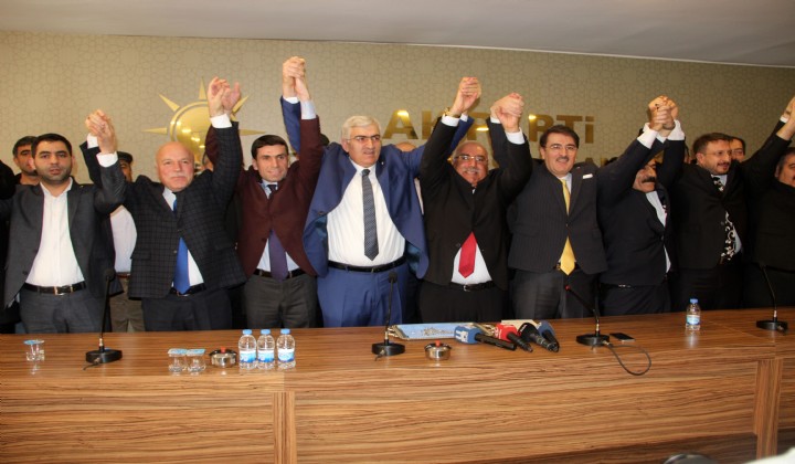 yi Parti meclis yeleri AK Partiye geti